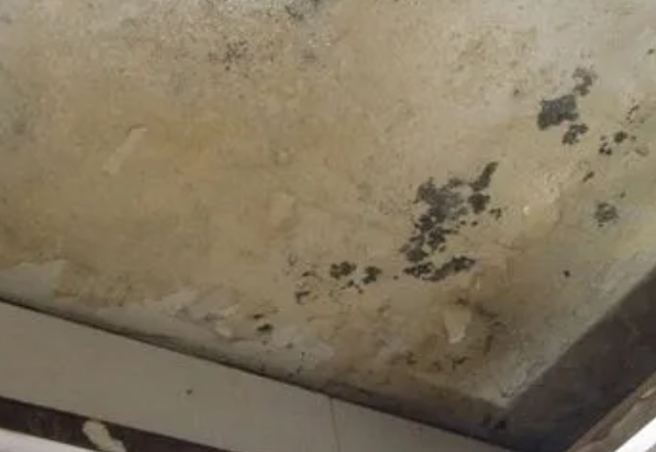 荷塘阳台漏水维修公司分享下荷塘卫生间渗水维修需要注意哪些问题。